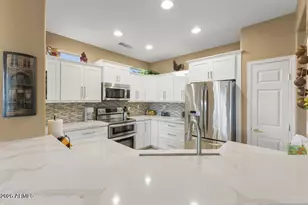16865 W Villagio Dr, Surprise, AZ 85387 - Photo 9