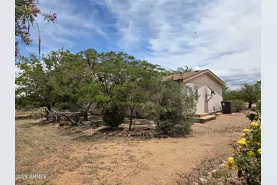 9041 E Moon Shadow Trail E, Hereford, AZ 85615 - Photo 3