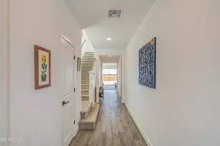 8058 W Griswold Rd, Peoria, AZ 85345 - Photo 7
