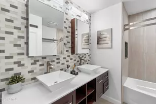 1136 E Forest Hills Dr, Phoenix, AZ 85022 - Photo 29