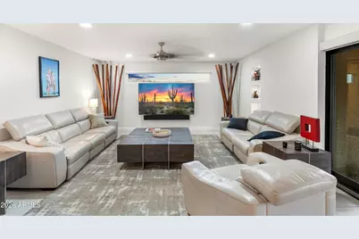 1136 E Forest Hills Drive, Phoenix, AZ 85022 - Photo 13