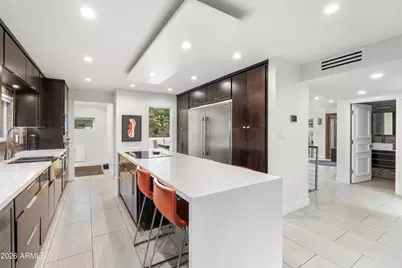1136 E Forest Hills Drive, Phoenix, AZ 85022 - Photo 9
