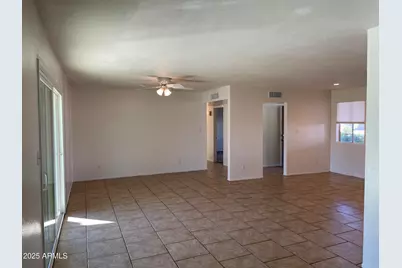 1009 W Michelle Drive, Phoenix, AZ 85023 - Photo 5