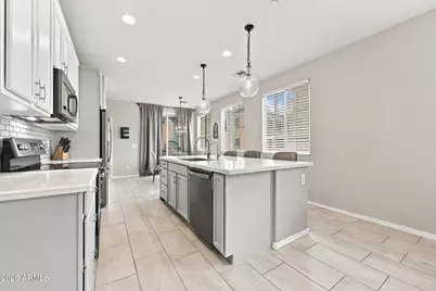 1677 E Bridgeport Parkway, Gilbert, AZ 85295 - Photo 7