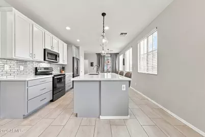 1677 E Bridgeport Parkway, Gilbert, AZ 85295 - Photo 9