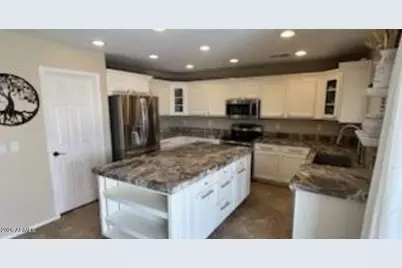 1659 E Magnum Road, San Tan Valley, AZ 85140 - Photo 3