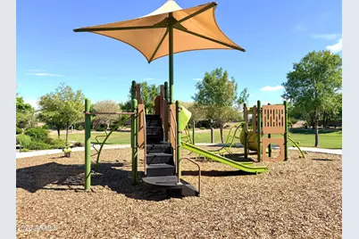 13165 W Crestvale Drive, Peoria, AZ 85383 - Photo 11