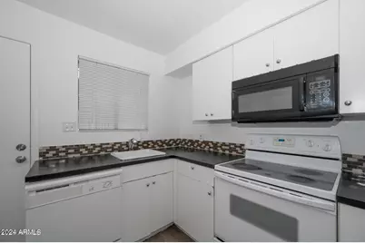 2049 W Hayward Avenue #15, Phoenix, AZ 85021 - Photo 3