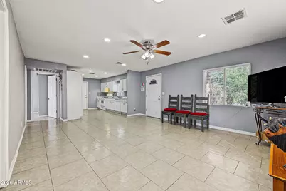 6702 N 60th Avenue, Glendale, AZ 85301 - Photo 5