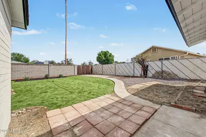 9229 N 40th Drive, Phoenix, AZ 85051 - Photo 33
