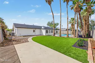 9229 N 40th Dr, Phoenix, AZ 85051 - Photo 29