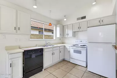 5225 W Boston Way N, Chandler, AZ 85226 - Photo 11