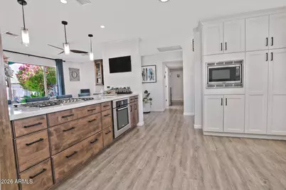 8432 E Turney Avenue, Scottsdale, AZ 85251 - Photo 11
