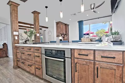 8432 E Turney Avenue, Scottsdale, AZ 85251 - Photo 9