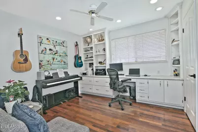 8432 E Turney Avenue, Scottsdale, AZ 85251 - Photo 23