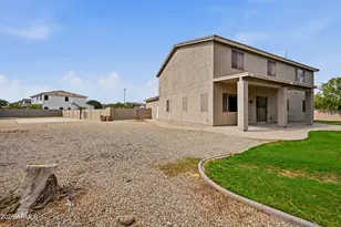 1775 E Washington Ct, Gilbert, AZ 85234 - Photo 39