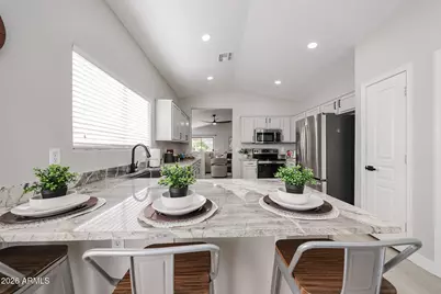 2252 E Mariposa Grande --, Phoenix, AZ 85024 - Photo 7