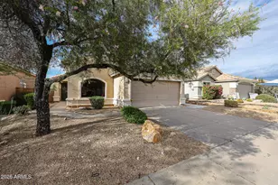 2252 E Mariposa Grande, Phoenix, AZ 85024 - Photo 3