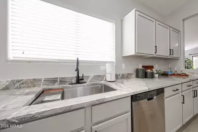 2252 E Mariposa Grande --, Phoenix, AZ 85024 - Photo 9