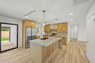 8721 E Amelia Ave, Scottsdale, AZ 85251 - Photo 5