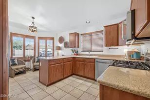 10817 W Irma Ln, Peoria, AZ 85373 - Photo 11