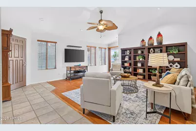 10817 W Irma Lane, Peoria, AZ 85373 - Photo 5