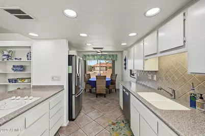 9326 W Glen Oaks Circle N, Sun City, AZ 85351 - Photo 13