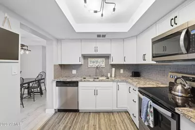 4201 E Camelback Road #41, Phoenix, AZ 85018 - Photo 3