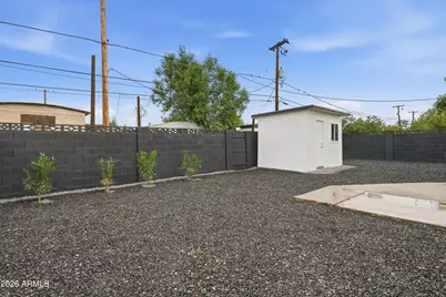 140 W Saragosa Street, Chandler, AZ 85225 - Photo 25