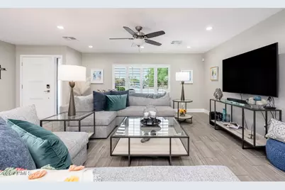 8614 E Clarendon Avenue, Scottsdale, AZ 85251 - Photo 3