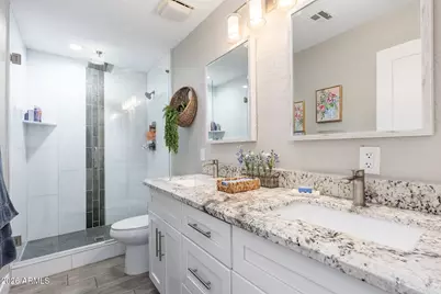 8614 E Clarendon Avenue, Scottsdale, AZ 85251 - Photo 11