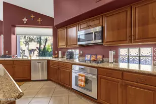614 E Brookwood Ct, Phoenix, AZ 85048 - Photo 23