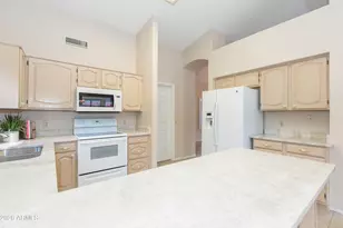 9845 W Escuda Dr, Peoria, AZ 85382 - Photo 9