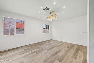 8925 W Meadowbrook Avenue, Phoenix, AZ 85037 - Photo 15