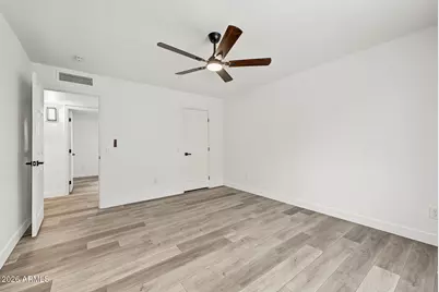 8925 W Meadowbrook Avenue, Phoenix, AZ 85037 - Photo 21