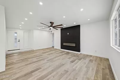 8925 W Meadowbrook Avenue, Phoenix, AZ 85037 - Photo 9