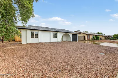 8925 W Meadowbrook Avenue, Phoenix, AZ 85037 - Photo 3