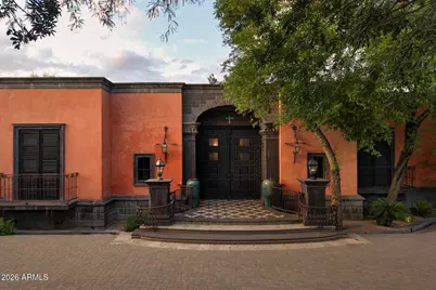 8100 N 68th Street, Paradise Valley, AZ 85253 - Photo 1
