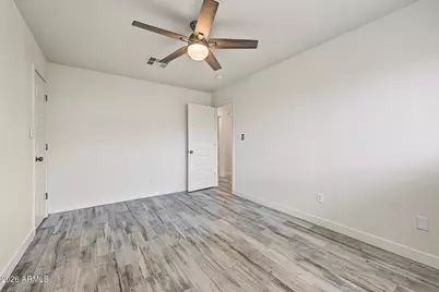 11464 N 24th Drive, Phoenix, AZ 85029 - Photo 15