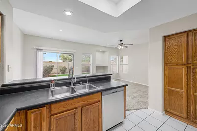 24642 N 36th Avenue, Glendale, AZ 85310 - Photo 9