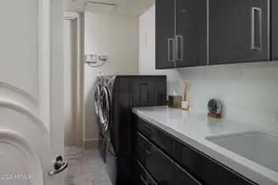 2402 E Esplanade Ln, Phoenix, AZ 85016 - Photo 23