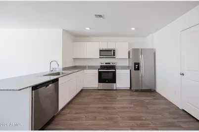 8693 W Valdez Drive, Arizona City, AZ 85123 - Photo 9