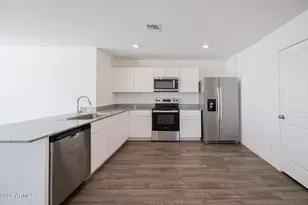 8693 W Valdez Dr, Arizona City, AZ 85123 - Photo 9