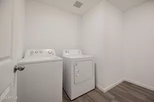 8693 W Valdez Dr, Arizona City, AZ 85123 - Photo 23