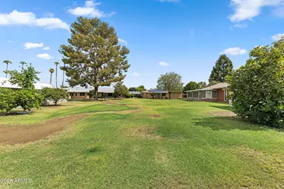 10918 W Caron Drive, Sun City, AZ 85351 - Photo 17