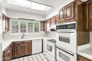 9639 N 19th St, Phoenix, AZ 85020 - Photo 11