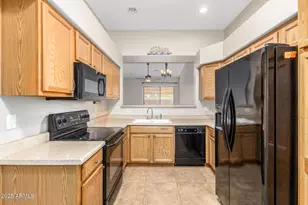 18650 N 91st Ave, Peoria, AZ 85382 - Photo 15