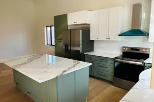 817 E Acoma Dr, Phoenix, AZ 85022 - Photo 9