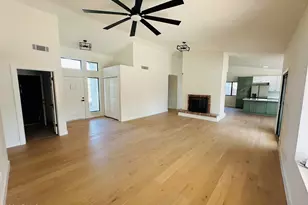 817 E Acoma Dr, Phoenix, AZ 85022 - Photo 11