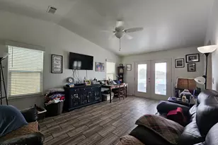 650 N Hawes Rd, Mesa, AZ 85207 - Photo 17